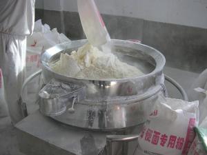 振動篩在石鹽提純中的創(chuàng)新設(shè)計應(yīng)用